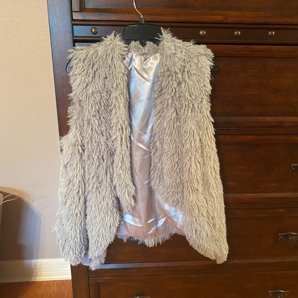 Vest - Picture 2 of 2